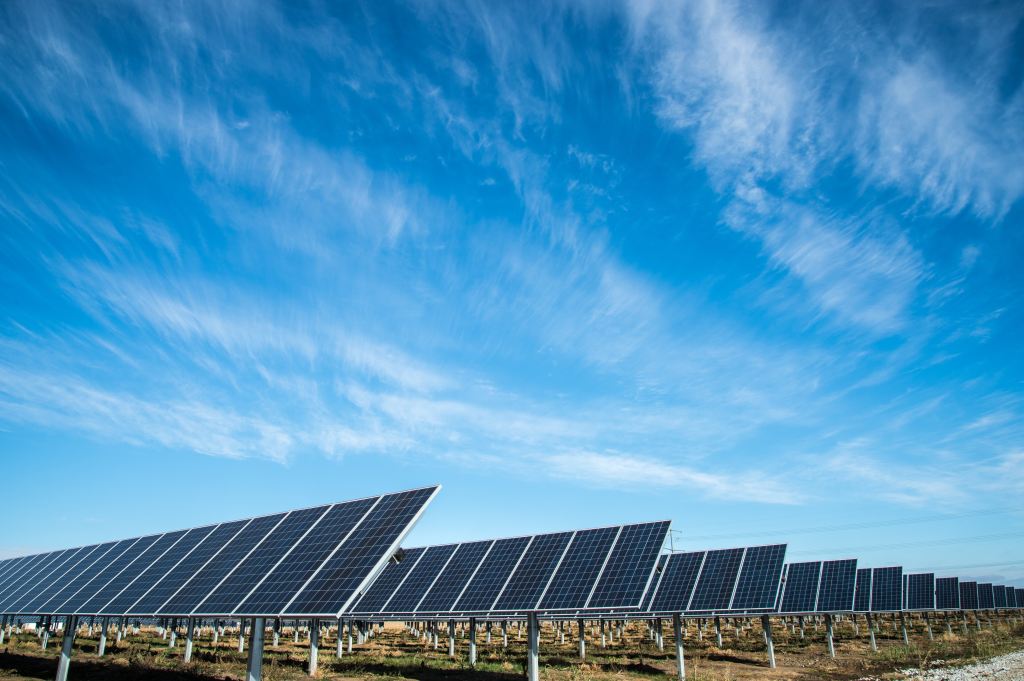 Dubai’s Desert Sun Powers a Brighter Future for Job&nbsp;Seekers