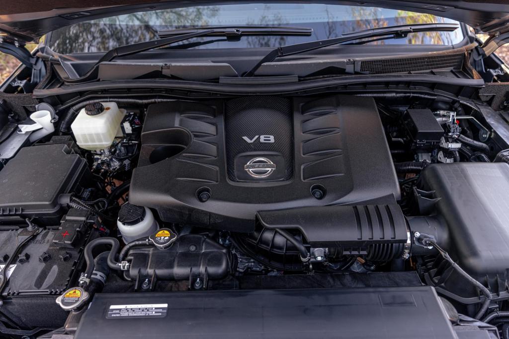 nissan patrol 2024 v8