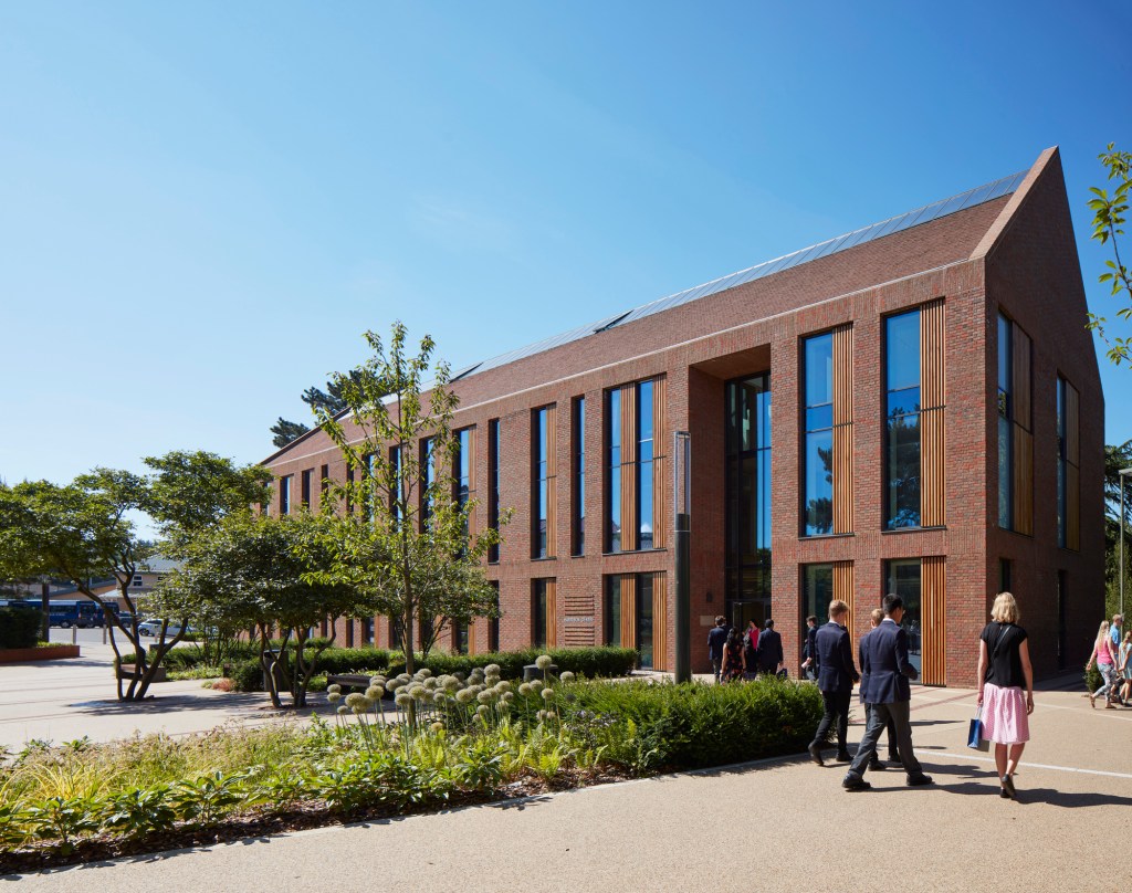 UK PM’s School Reigate Grammar to Launch Campus in Sharjah,&nbsp;UAE