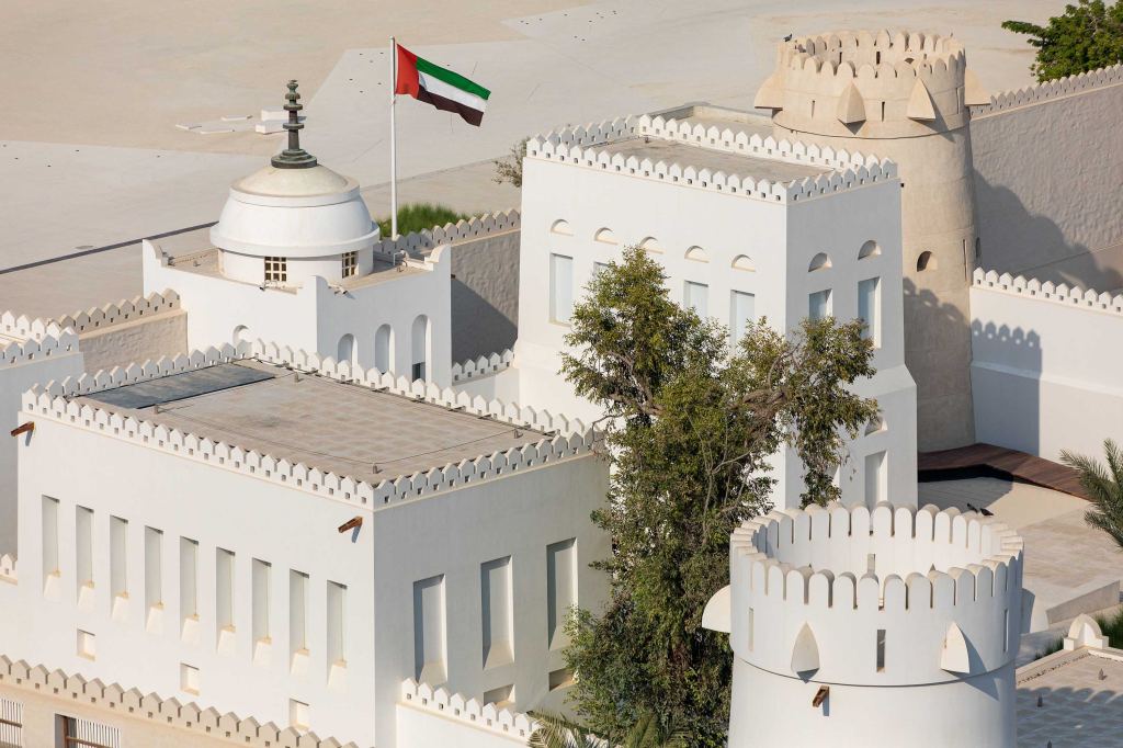 Discover Abu Dhabi’s Cultural Treasures: Free & Low-Cost Guided Tours&nbsp;2024