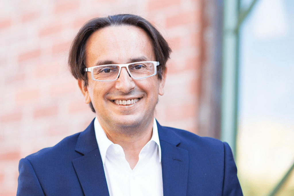 Yannis Apostolopoulos