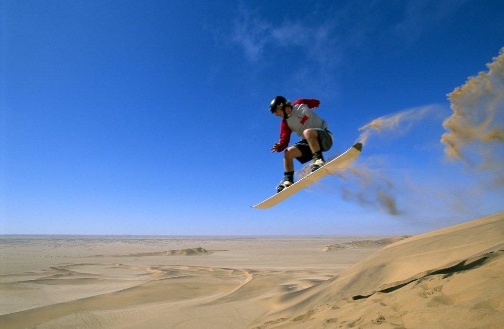 Sandboarding Dubai Safari