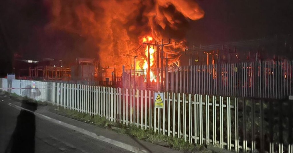 Emirates Cancels London Flights After Heathrow Fire Causes Major Power Outage