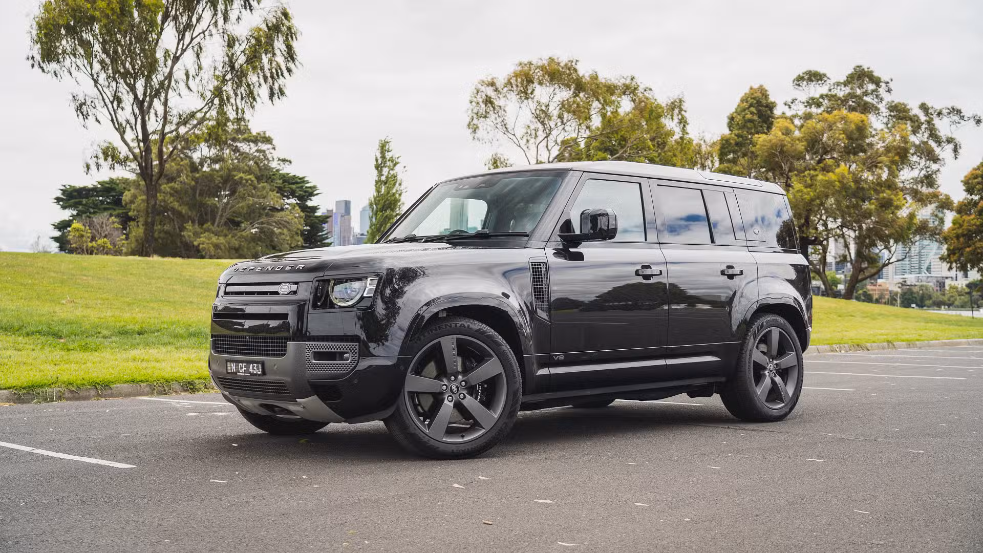 Land Rover Defender 110 V8 HSE P525