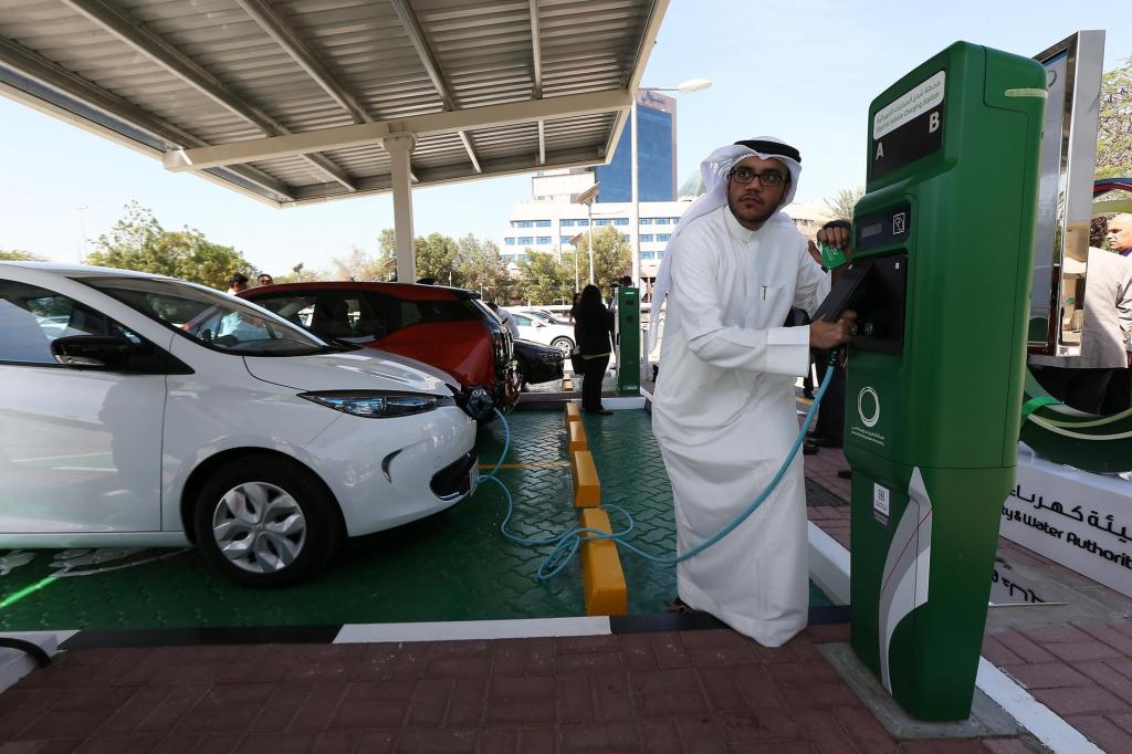 UAE EV Adoption: Can We Reach 50% Electric Vehicles by&nbsp;2050?