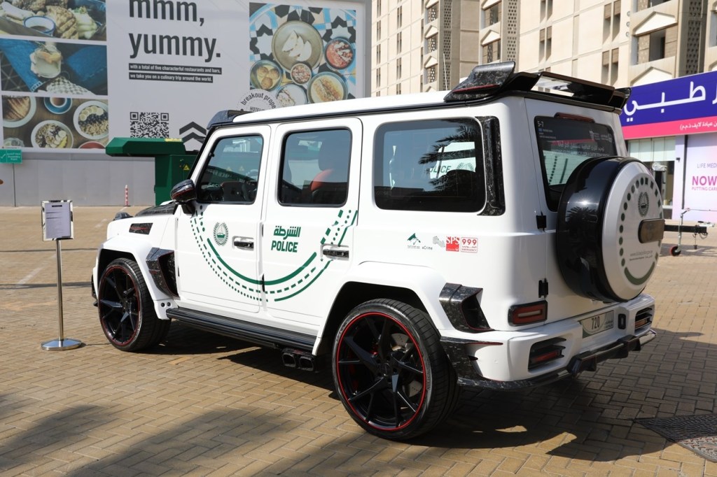 Over 1,000 UAE Drivers Fled Traffic Police in 2024: Know the&nbsp;Penalties
