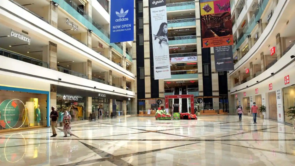 Sharjah’s Beloved Safeer Mall Closes After 19&nbsp;Years