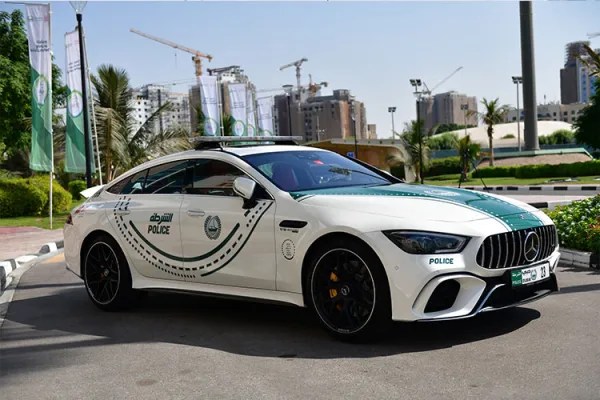 Over 1,000 UAE Drivers Fled Traffic Police in 2024: Know the Penalties