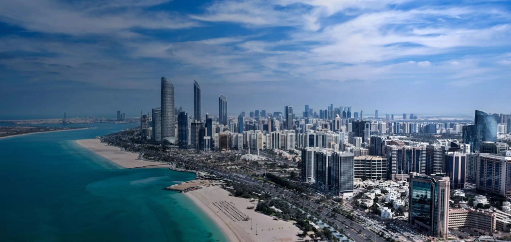 Abu Dhabi Rents Surge 12% in 2025: Market Analysis & Price Drivers