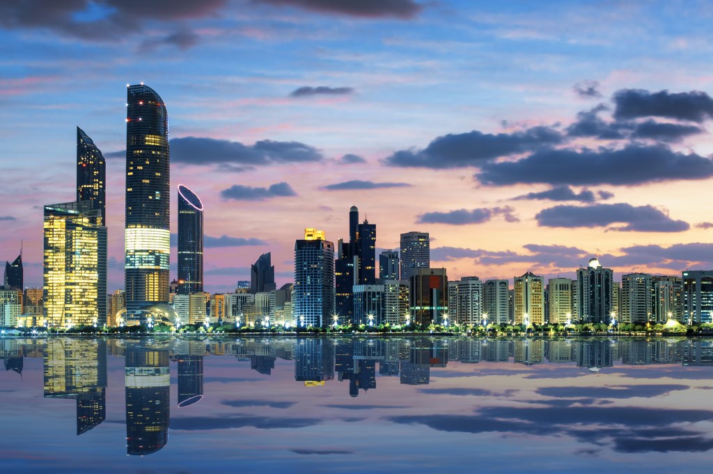 abu dhabi 2025 at night