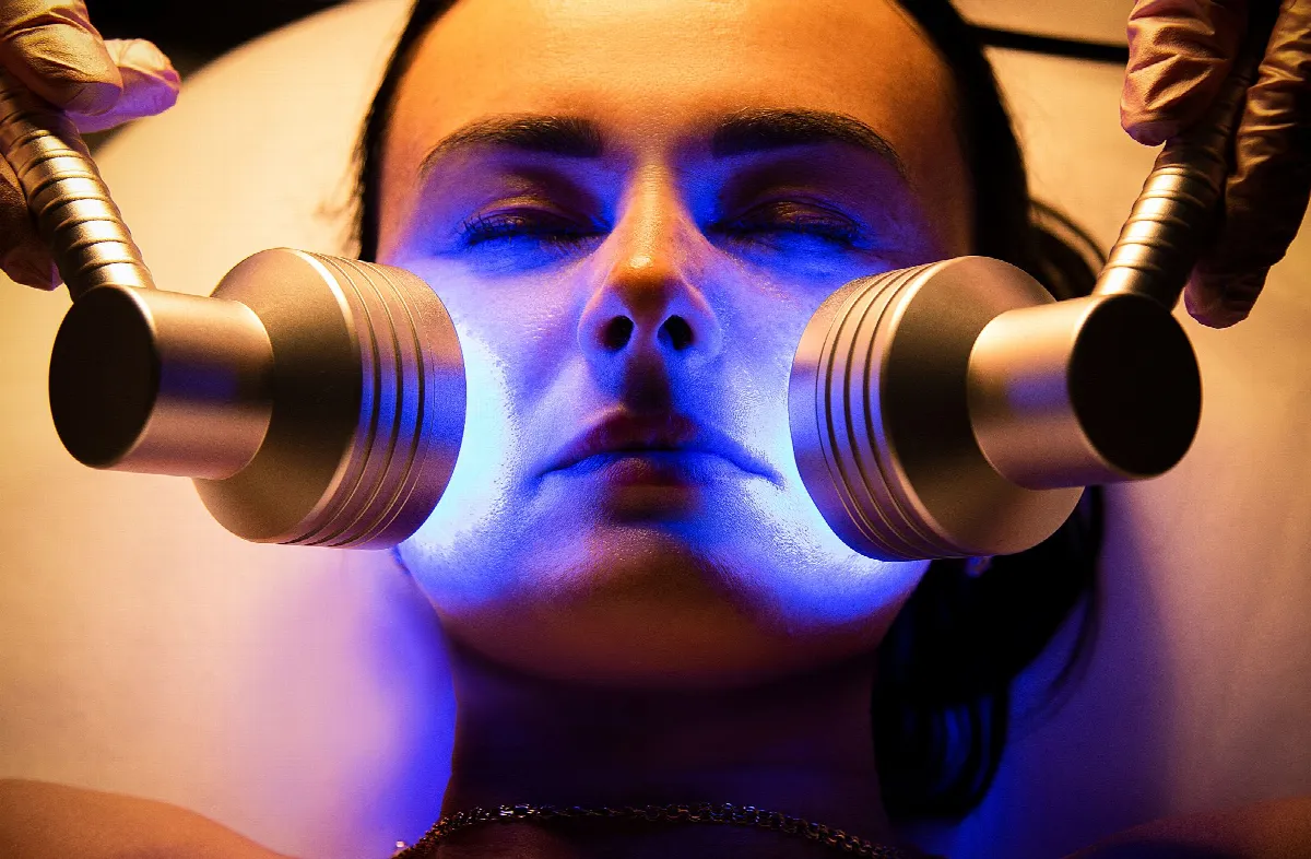 light therapy hydrafacial